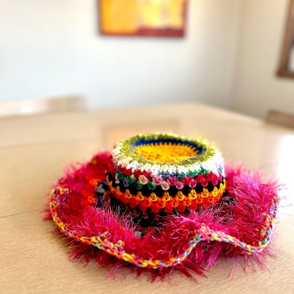 UNISEX FESTIVAL BUCKET HAT - Picture 3 of 9